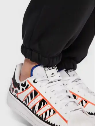  Converse Teplákové nohavice čierna